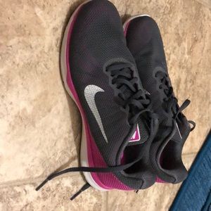 Women’s 7.5 Nike